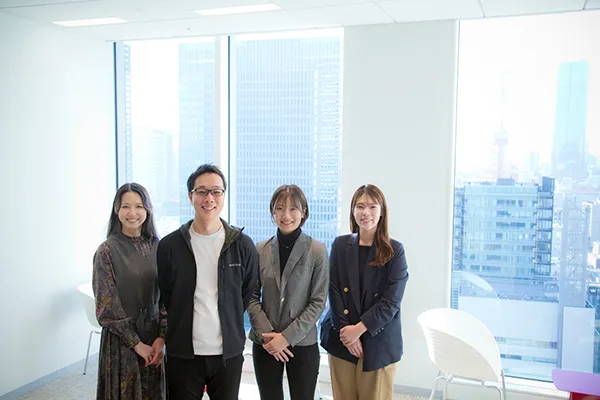 磯部仁美さん・桑畑治彦さん・松岡 希さん・瀧口はるかさん写真