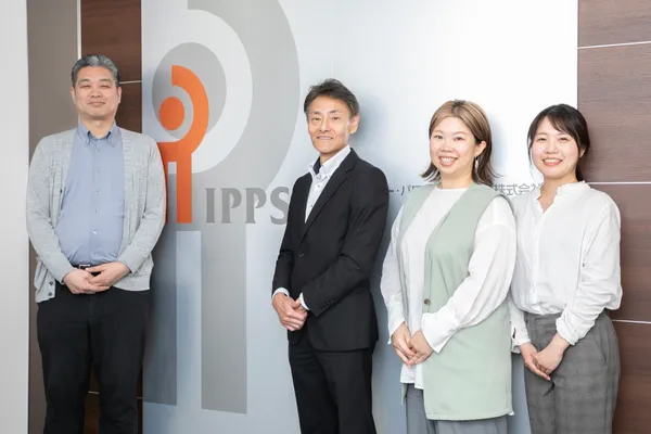 舟木剛さん、大庭健二さん、和田江里香さん、安彦伽恵さん写真